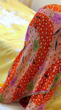 Enorma hängande bröst stor röv &våt tight fitta svart behå & vit trosa bär muslimsk arabisk tjej