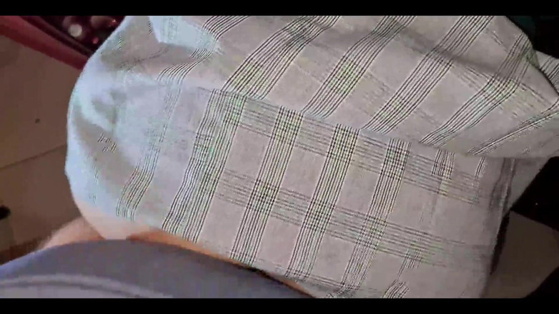 Anny Kitty: Tatăl vitreg o fute pe drăguța fiică vitregă în mașină după...