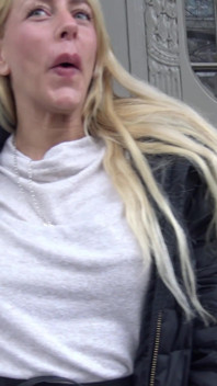 German scout - modella tedesca fitxxxsandy tatuata parla al casting cazzo