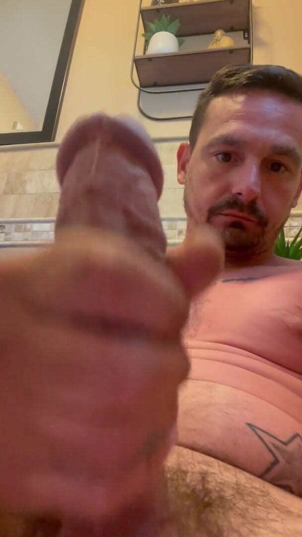 Jerkoff king: Straight dude beating off