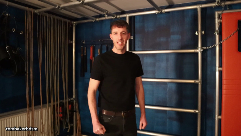TomBakerBDSM: POV - 비인간화 및 퍼레이드