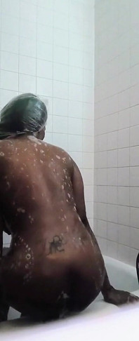 Chevauchage sous la douche