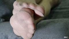 Mistress Legs: Tapak nilon pagi dan mainan sudut pandangan dekat