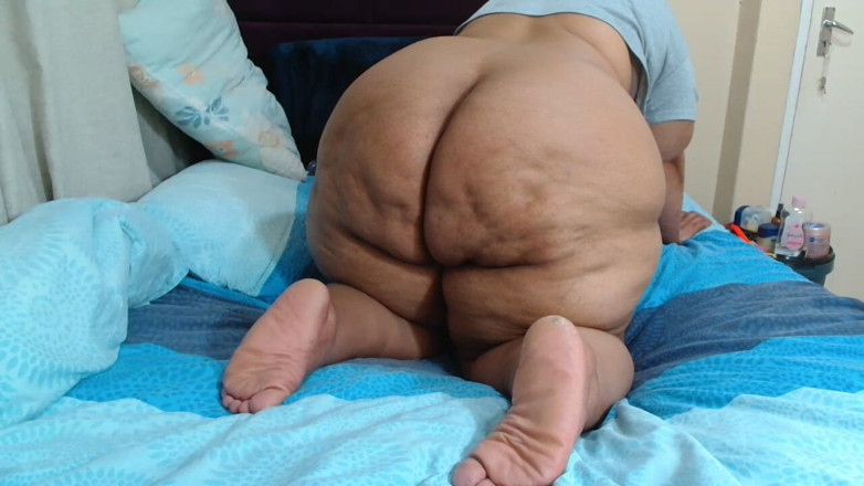 Legendary Booty Overdose: Negresă milf joc cu pizdă și tachinare