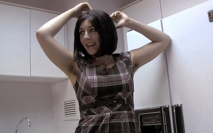 Horny Hairy Girls: Crazy Hairy Girl Has Hair Everywhere! BJ Sylvia