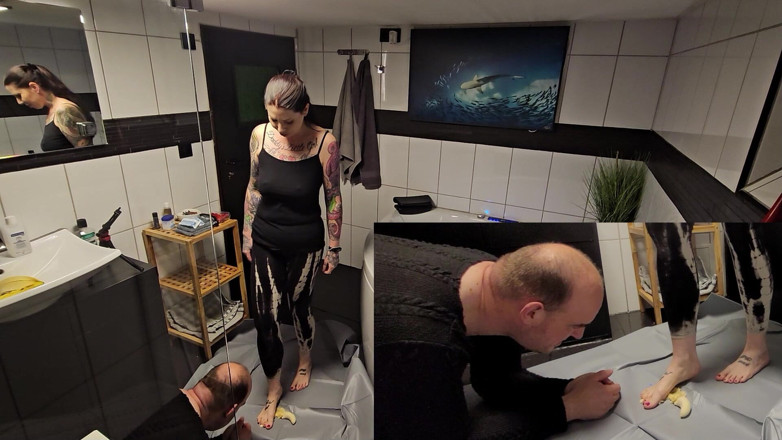 Femdom-Team-German: Lo schiavo viene nutrito con banane