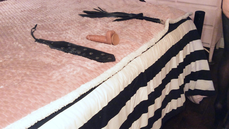 AmelieRMoreau: Amelie Dominatrix Part 2