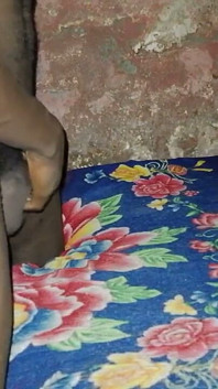 Membersihkan air mani saya selepas kongkek malam yang bagus