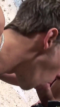 Exclusive video Bareback: Hot guys share cum after big cumshot