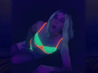 Mykie Melatonin: Slutty Tgirl Posing For Hard Cocks
