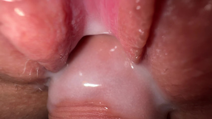 Mia Foster: 非常近距离地操逼紧青少年的阴户