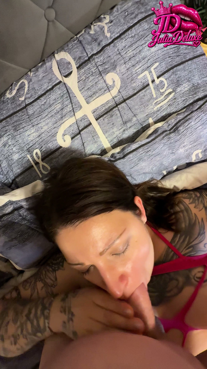 Julia_Deluxe: I'm so Greedy for Cum