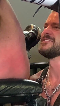 Evet, usta: Scott Wild ve Kai Marcos - raw