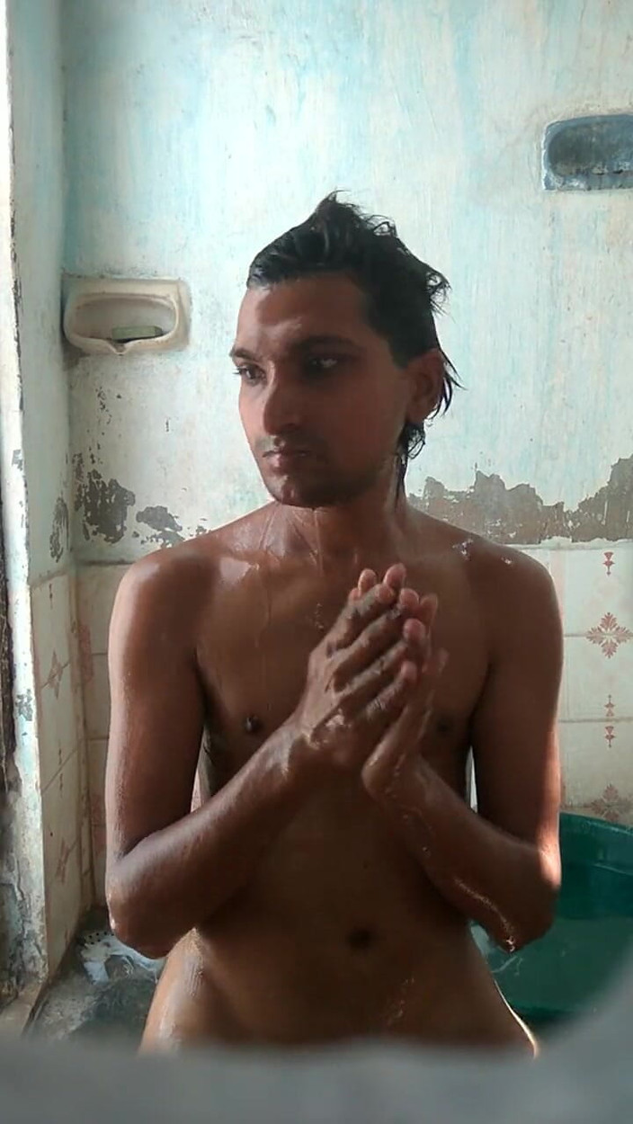 Mukesh Solanki: Bad im freien