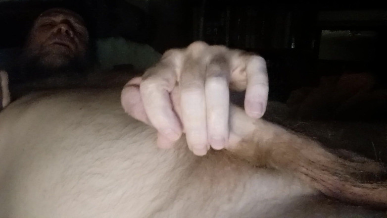 Hairyartist: Popps stor penis och floppy säck