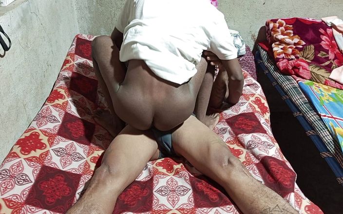 Indian Hijraji: Stavo facendo sesso con il marito quando il suo amico è...
