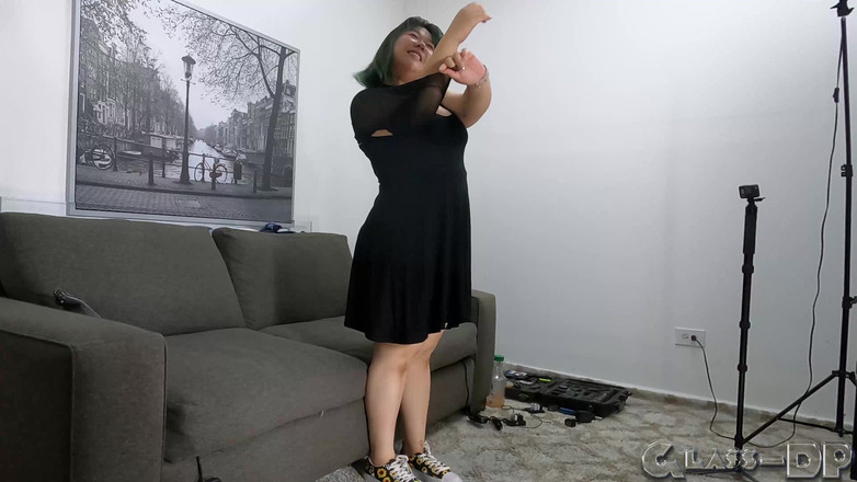 GLASSDP: Tombul Asyalı o kadar azıyor ki kamerada her iki delikten...