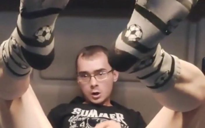 The college boy: Chico amateur masturbándose
