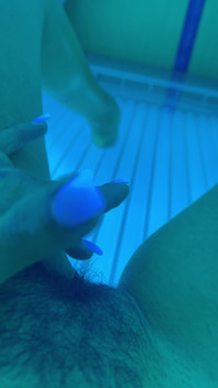 Under the Sunbed