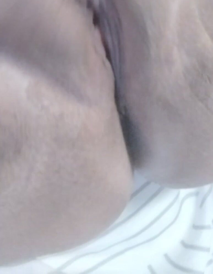 Cleopatra69: 자위하고 젖탱이로 자위해