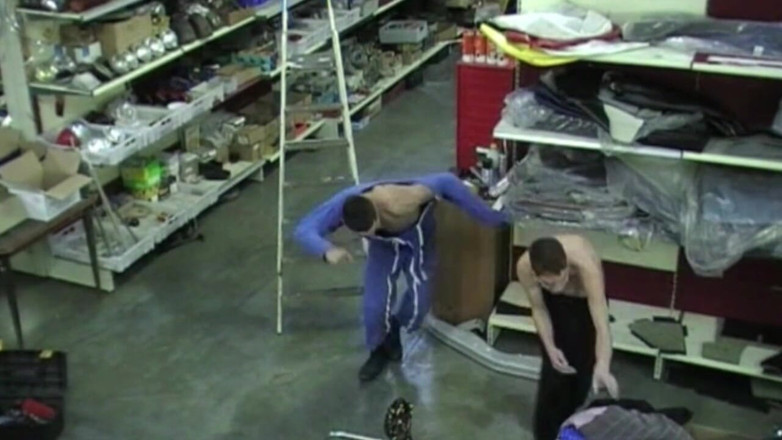 Gaybareback: Straight sucked and fucked in a garage
