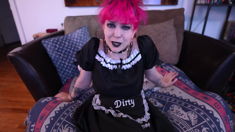 lilredvelvettt: Pembantu rumah goth handjob femdom