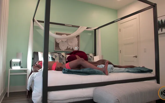 Blackstar xxx: Ig Model Addis Fouche se podrobí BBC