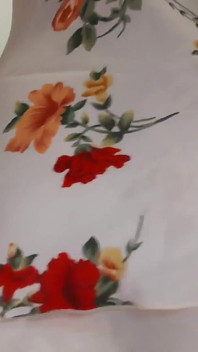 喷出饥渴的多毛阴户将假阳具插入紧致的阴道并体验多次高潮ginna