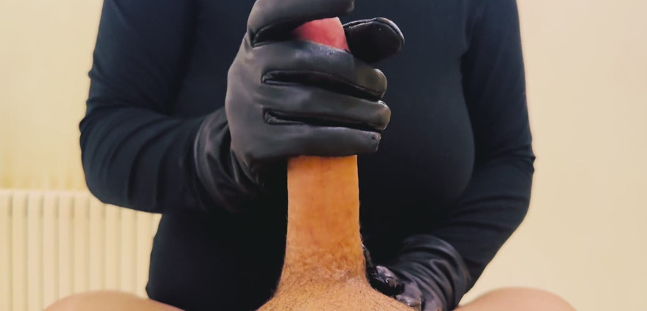 SinCensuraLab: Straw with Gloves