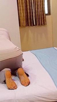 Así Es Como Llevo a Una Chica a Una Cama Y También Como La Hago De Un Símil