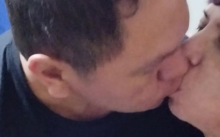 MaturecoupleVe: Dzień dobry!!! Miło ssie i pieprzyć się z moją żoną