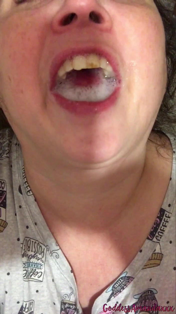 Goddess Amanda: Mijn Okselhaar Scheren En Sperma Slikken