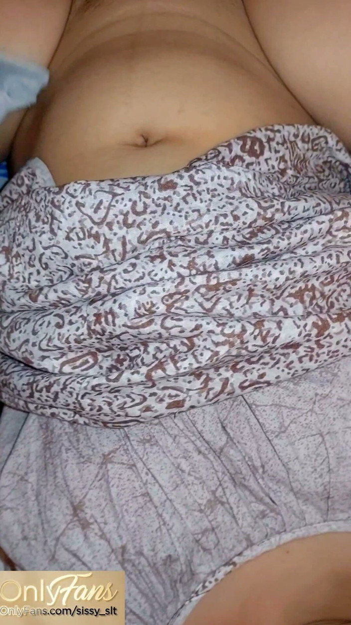 Submissive couple: Mooie blanke hete vrouw vingert en neukt door zwarte pik