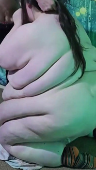 SSBBW chupa meu pau e recebe tratamentos faciais e gozadas