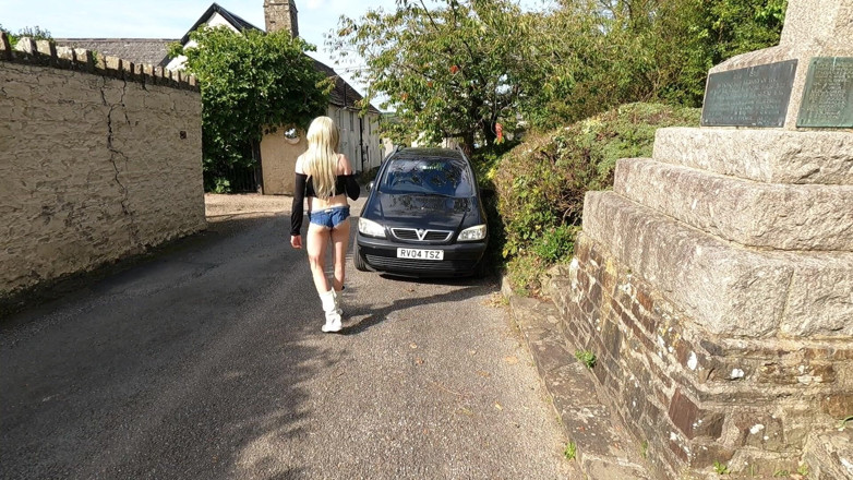 The Midnight Minx: Stroll through the village