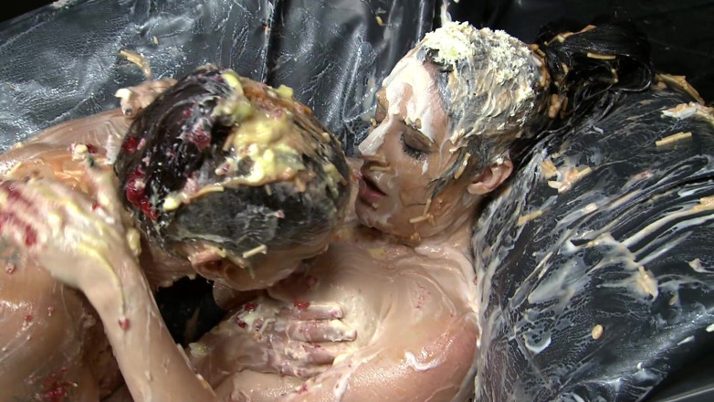 Hot Girlz: Two messy lesbians enjoy dirty fetish sex