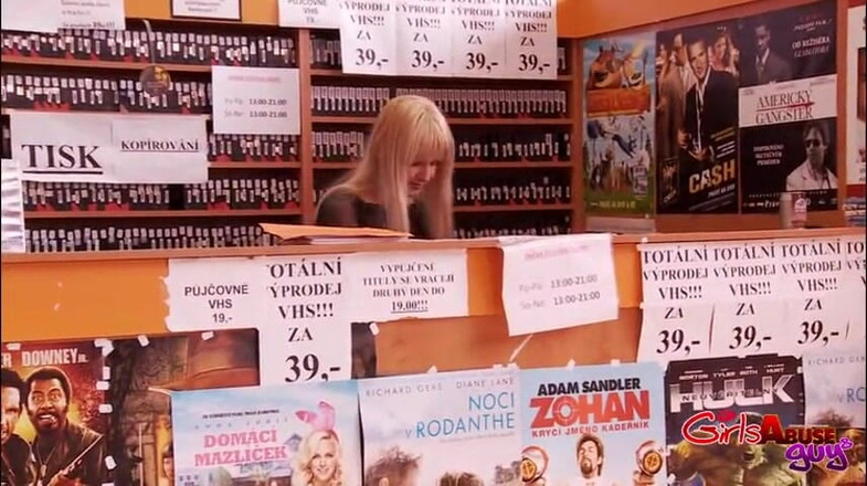 GirlsAbuseGuys: Porn Video Addict