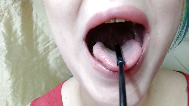 LizAngel: Masukkannya ke dalam mulut saya ke telur