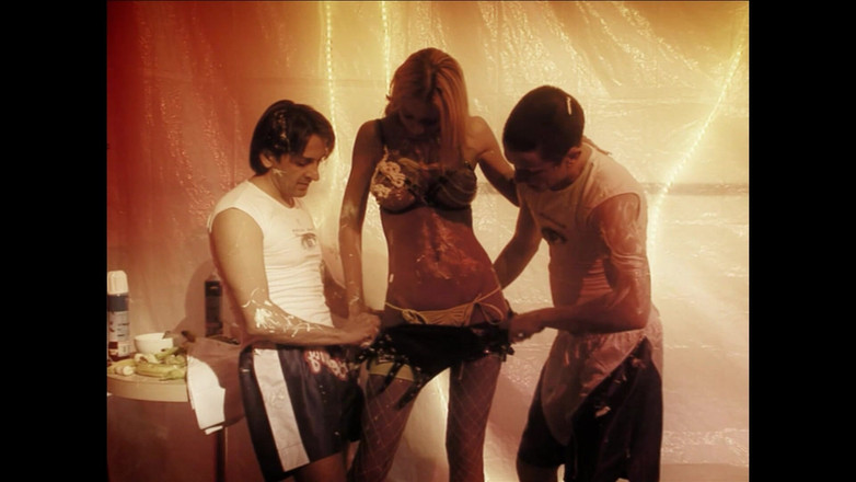 British Porn: पैंटिंग वाली चोदने लायक मम्मी गहरी चुदाई और चूत में वीर्य के लिए चौड़ी फैलती है