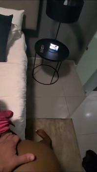 Baise À Lunettes En POV Sur Une Chatte De 18 Ans