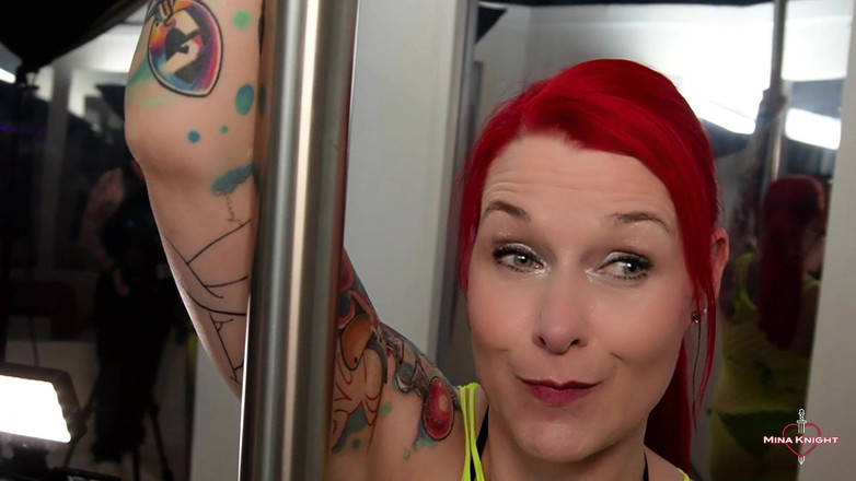 Mina Knight: Pérová párty se spoustou spermatu!