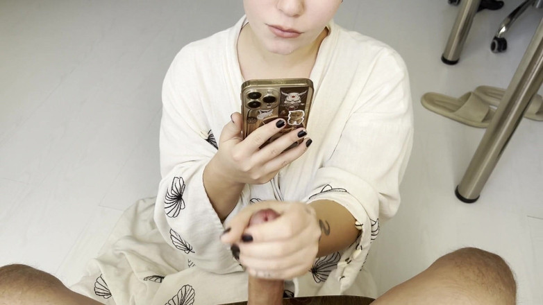 Vilu_and_Mi: Vilu Vidish ราชินีหัวล้านดูดควยเล็กของเขา