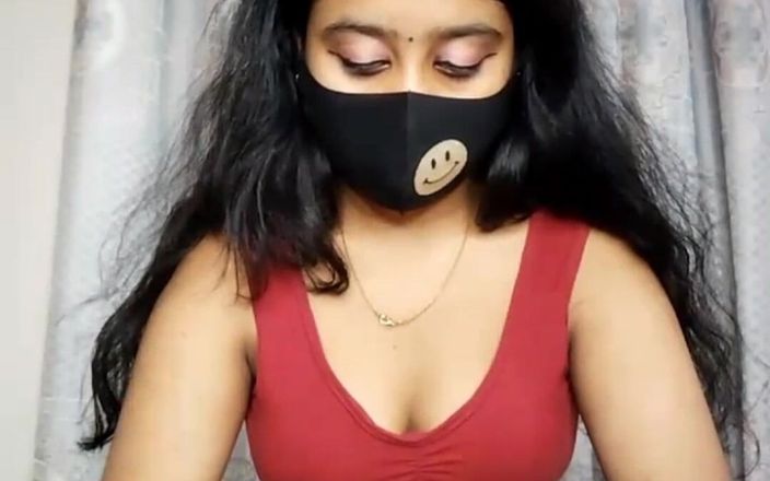 Simabd: Doigtage à travers des collants jusqu’à l’orgasme