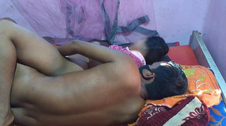 Sobha rani: Baise sexy dans un village desi