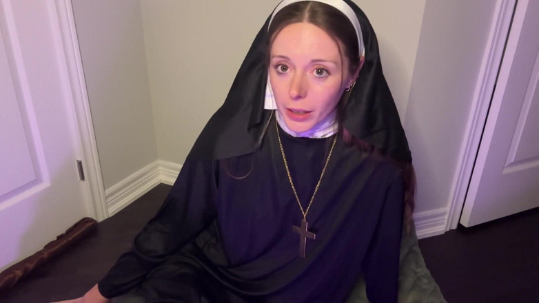 Nadia Foxx: Biarawati yang suci yang berharap untuk menjadi selain daripada Convent...