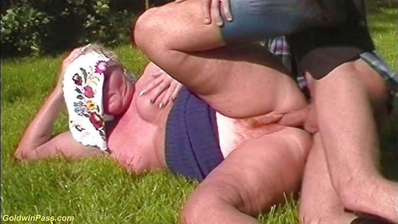 Goldwin pass: Мачуха їбе грубий анальний огірок