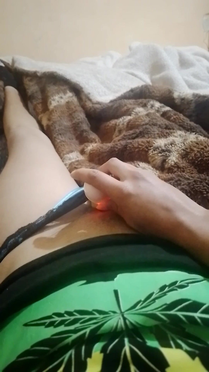 Moon bonny: Masturbasi