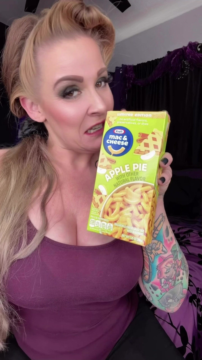 Miss Whitney Morgan: लेट नाइट फूडी फेटिश फ्राइडे