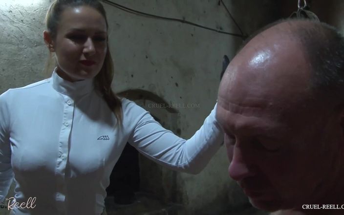 Cruel Reell: Reell - Estiramiento facial 2