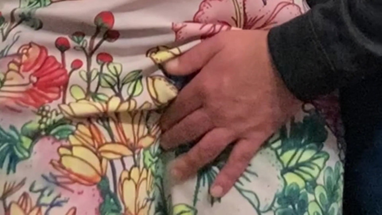 PriyaNaavya: なんてことだ!!おじいさんが地下鉄で私をマスターベーションさせてくれ